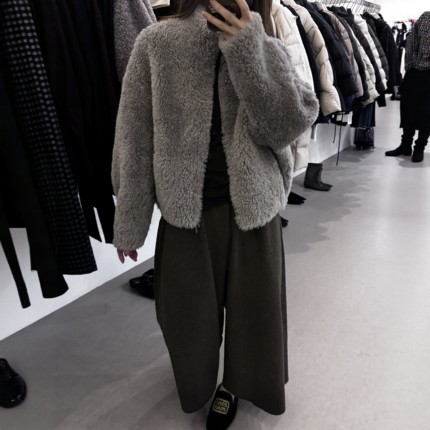 东大门2025秋冬新品韩版宽松显瘦100羊毛立领长袖皮毛一体外套女