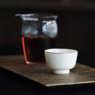 漱繁 云龙复今 霜白釉银口主人杯 白色温柔肌理 透光胎白色品茗杯