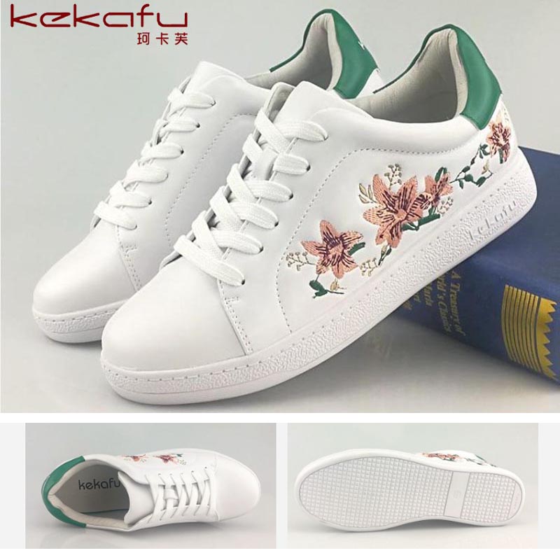 珂卡芙百搭小白鞋春秋软厚底绣花