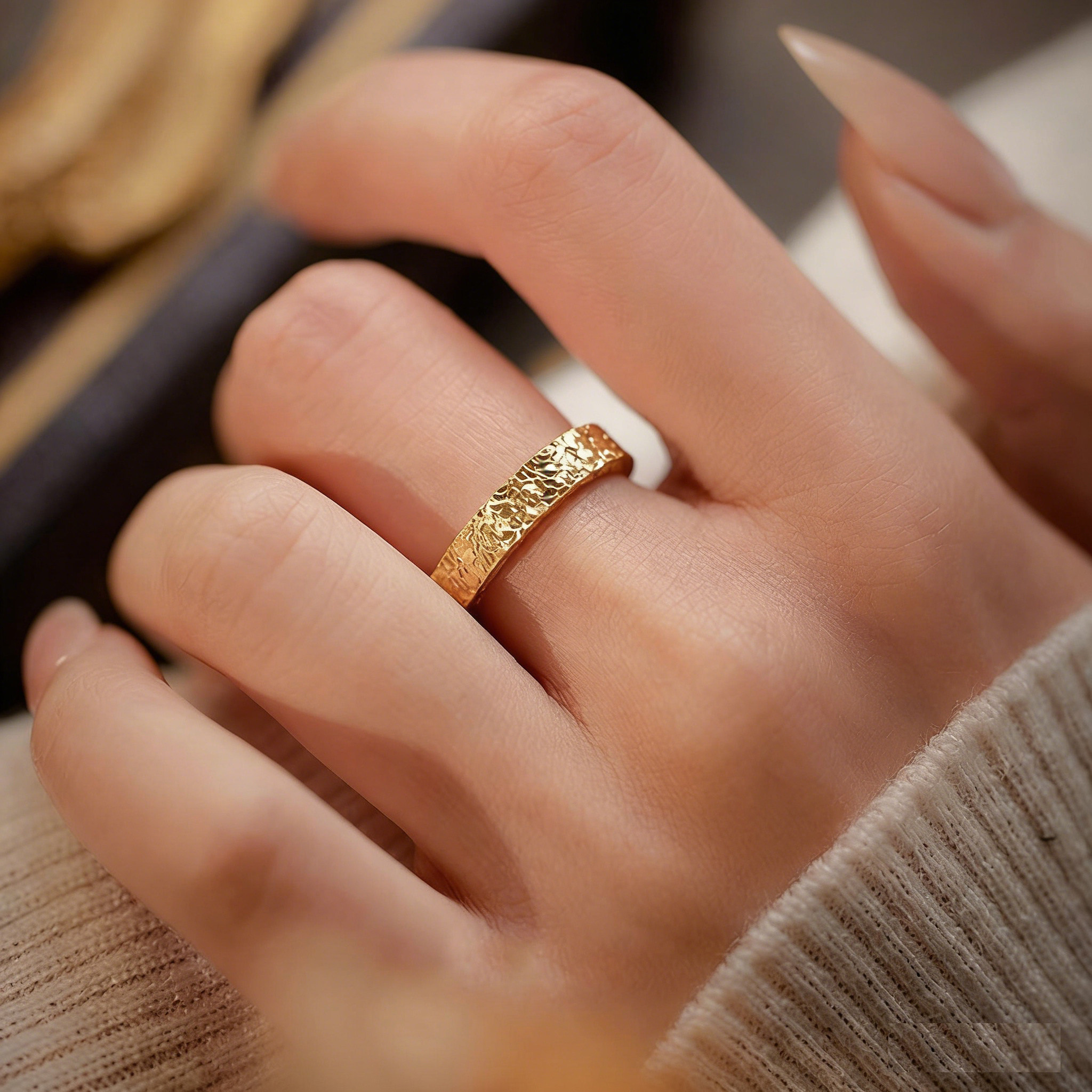 碎冰冰镀黄金戒指情侣戒指男女结婚对戒尾戒情人礼物日常开口戒指