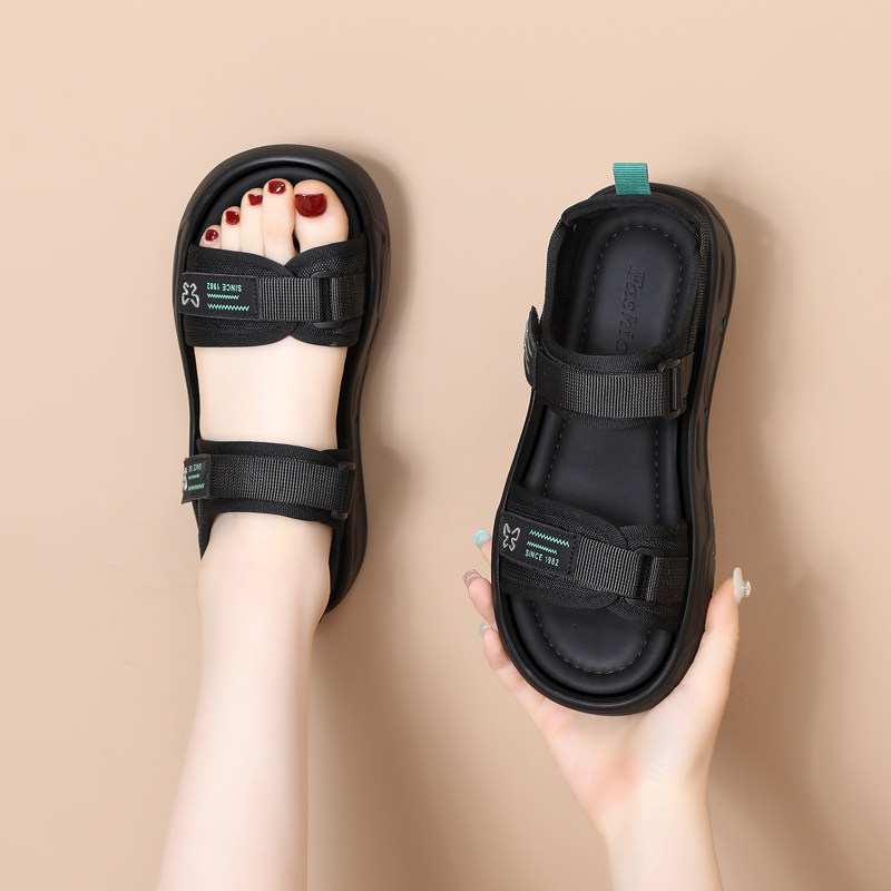 软底运动凉鞋女2026夏季新款外穿不累脚魔术贴轻便休闲防滑沙滩鞋
