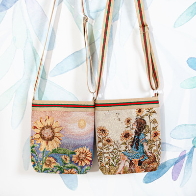 刺绣帆布斜挎包单肩小包