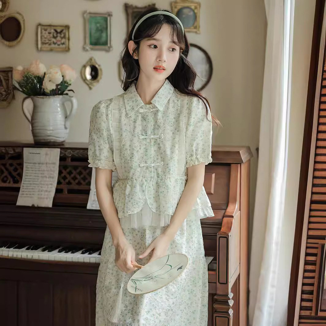 女装2026夏季新中式泡泡袖上衣小清新甜美半身裙绿色碎花刺绣套装