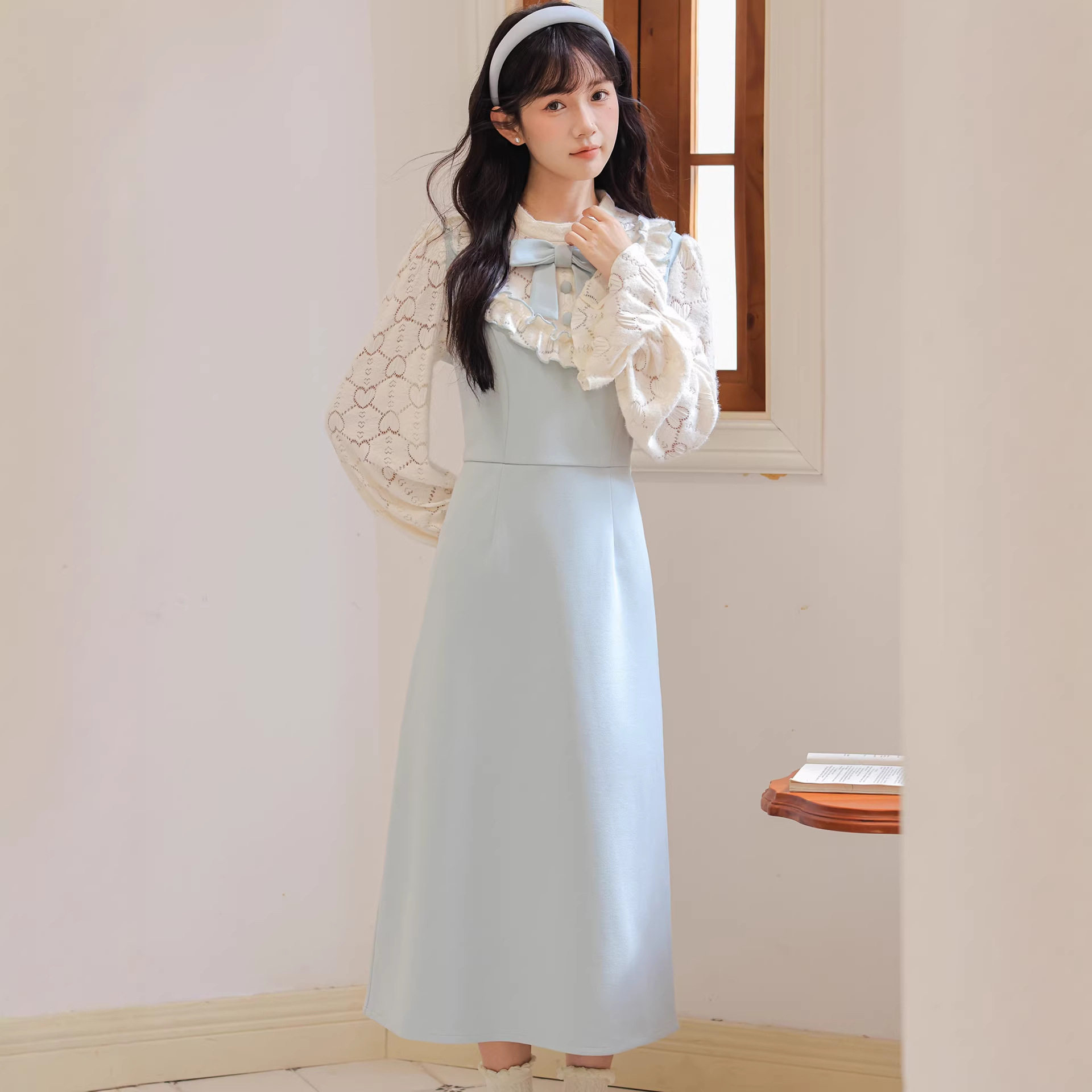 女装2026春秋冬季十三行新款法式温柔甜美风收腰假两件呢子连衣裙