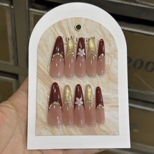 G04穿戴甲红色细狗美甲显白高级日常百搭过年美甲学生显白气质