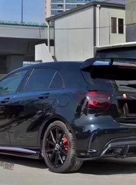 奔驰A级 w176 a45 amg款碳纤维尾翼rz款尾翼