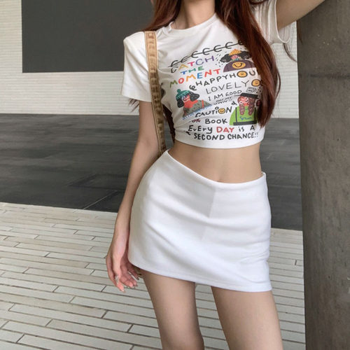 纯欲风白色修身显腿长短裙子