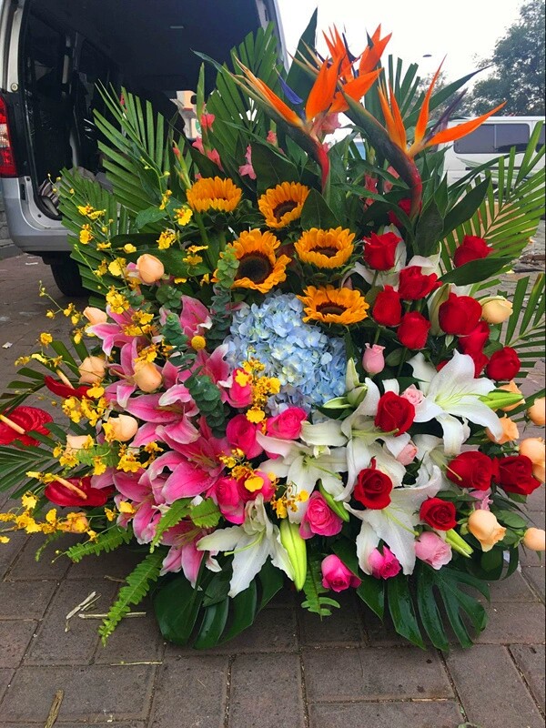 香百合花艺中式大花篮青岛同城鲜花速递供佛祈福探望生日送花上门