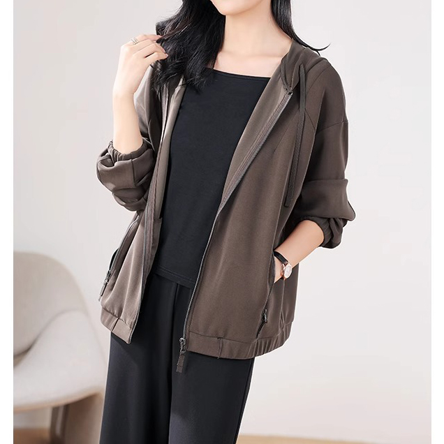 秋冬时尚长袖卫衣2024新款加厚保暖舒适大码女装外套连帽纯色上衣