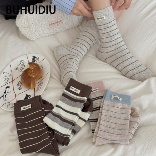 袜子女款复古条纹布标中筒袜秋冬