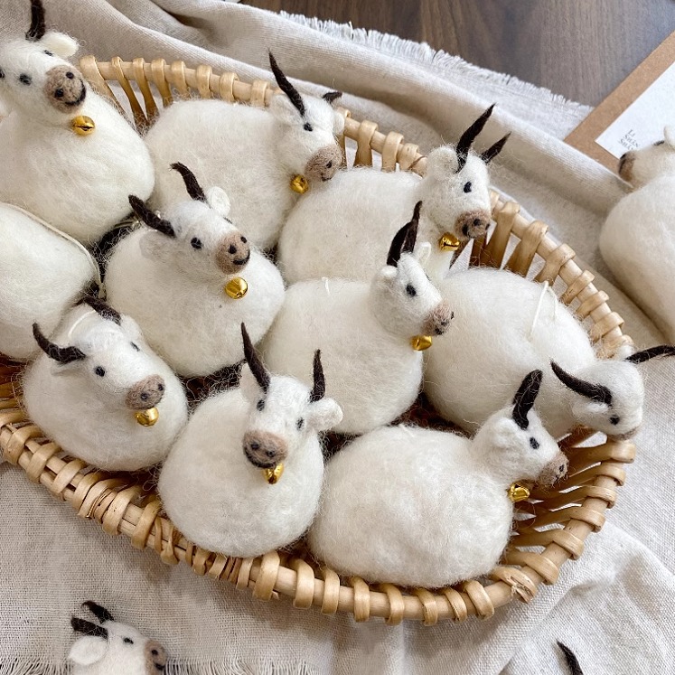 尼泊尔手工羊毛毡牦牛玩偶小牛可爱丑萌毛绒公仔包挂件钥匙扣礼物