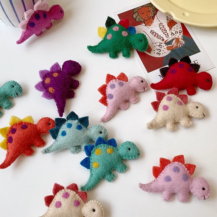 手工羊毛毡恐龙胸针毛衣别针配饰毛绒少女感装饰可爱日系徽章百搭