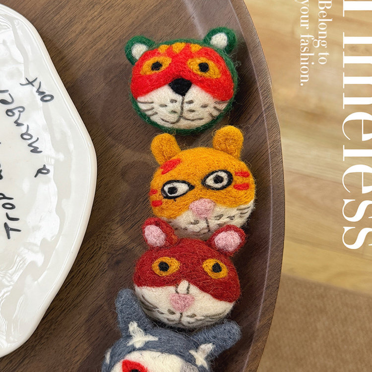 尼泊尔手工羊毛毡猫咪头胸针图片