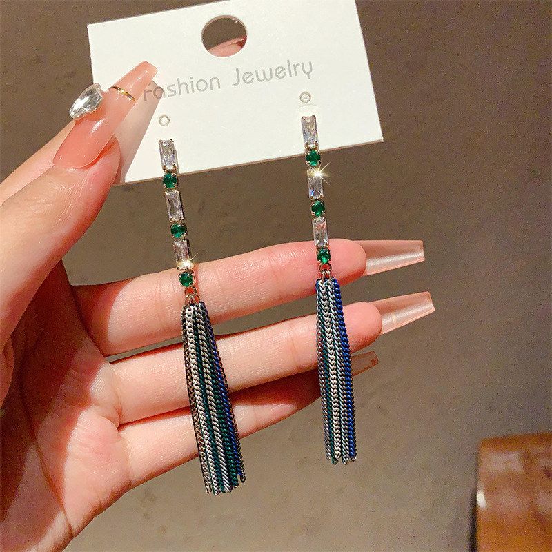 风轻奢长款设计复古高级感流苏