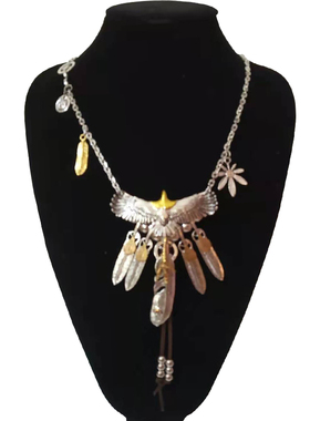 高桥吾郎羽毛鹰爪港风合金吊坠