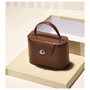 GXFMOD高级感真皮手提小方包女2025早秋新款复古简约单肩包斜挎包