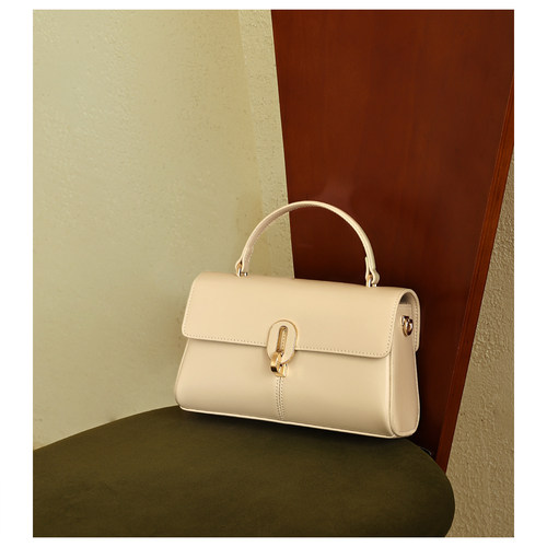 GXFMOD小众设计牛皮小方包女2026春季新款轻奢简约百搭单肩斜挎包 - 封面