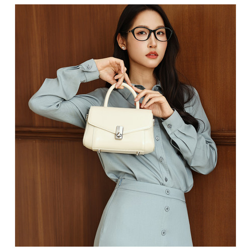 GXFMOD牛皮小方包女斜挎百搭
