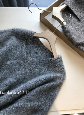 烤土司，一股低调的中产气息~好绒！超细美利奴羊毛休闲V领大毛衣