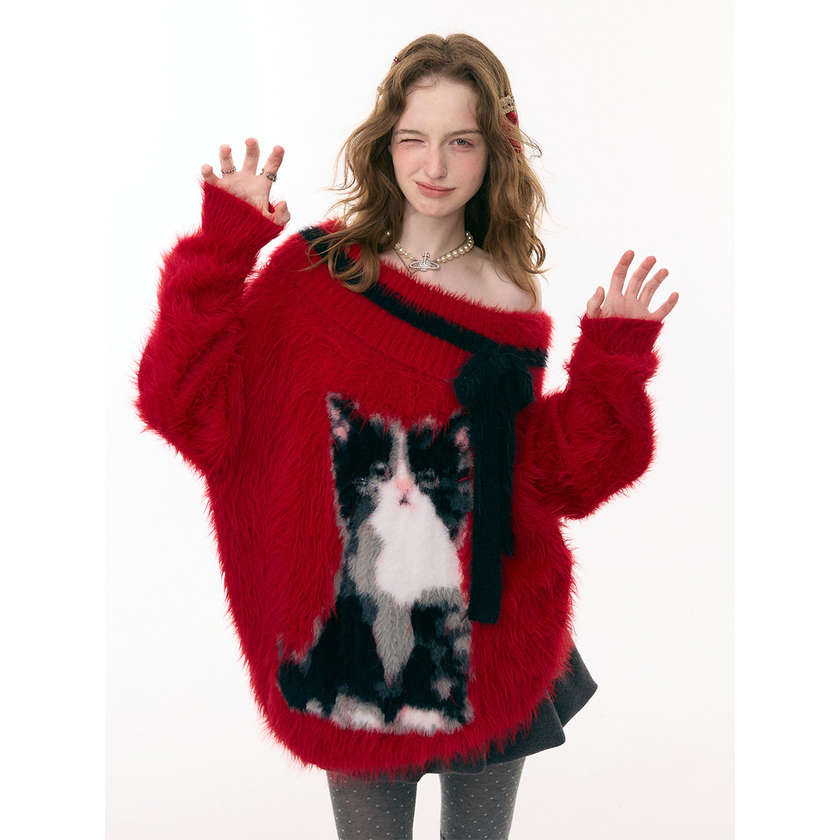 ziziFei''别管我的嚣张''秋冬季猫咪图案圣诞新年红色战袍毛衣女