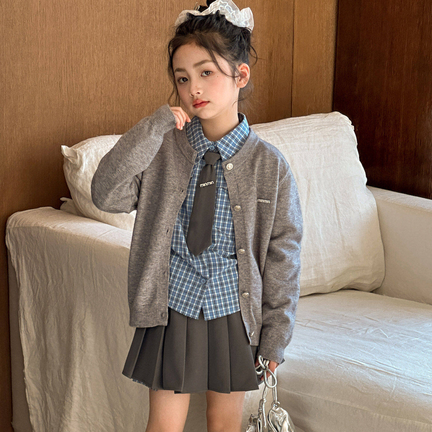 女童套装春装2026新款学院风三件套初中生格子衬衫女大童针织开衫