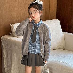 女童套装春装2026新款学院风三件套初中生格子衬衫女大童针织开衫