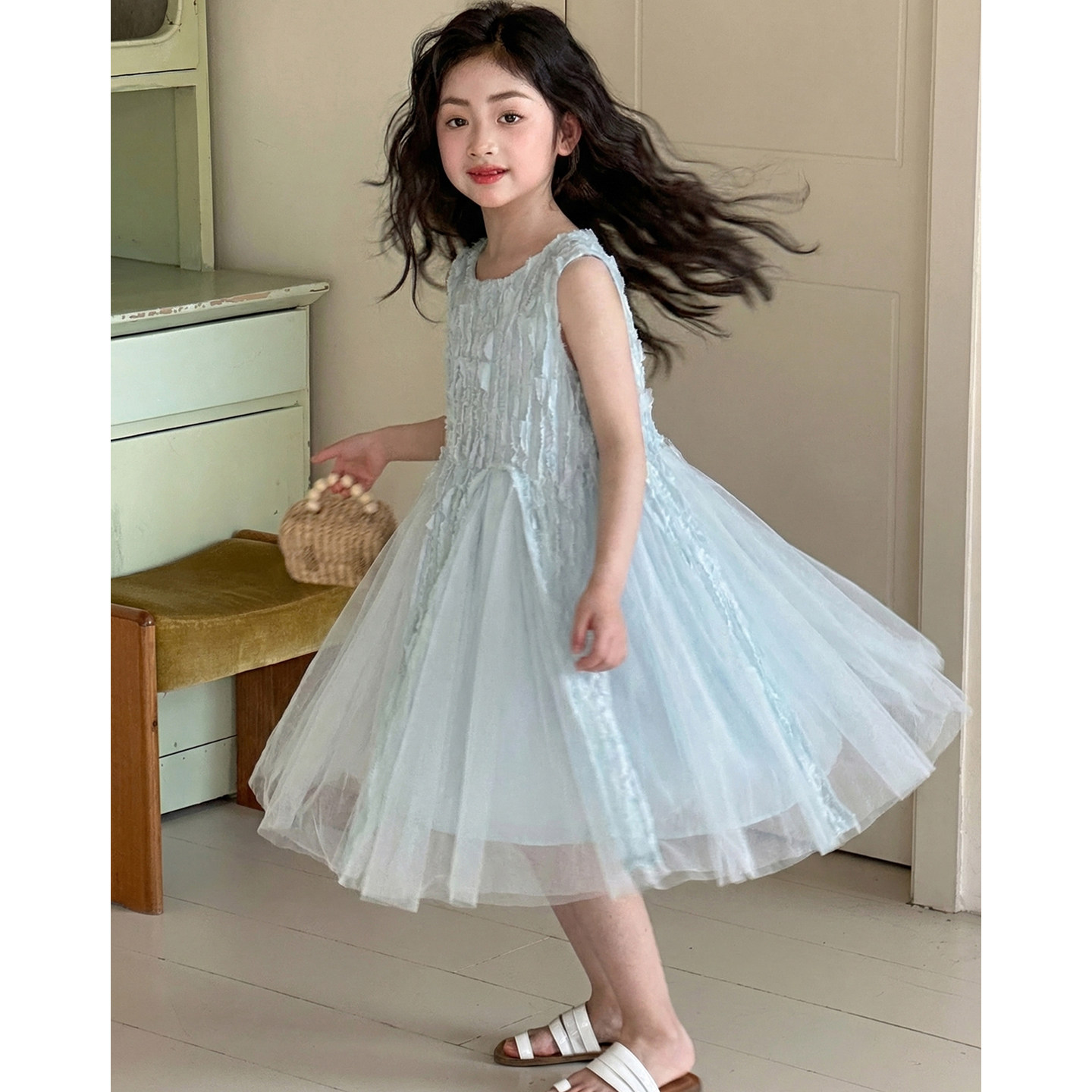 女童背心裙夏装2026新款女大童夏季超好看裙子初中生网纱公主裙子