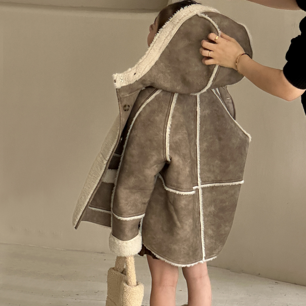 儿童皮毛一体外套2025秋冬新款女童上衣冬装加厚女大童羊羔毛大衣