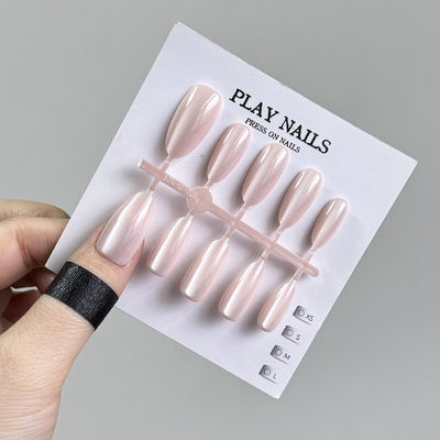 穿戴甲设计 猫眼极美中杏仁 粉色绸缎质感肤色 尖形显瘦海莉美甲