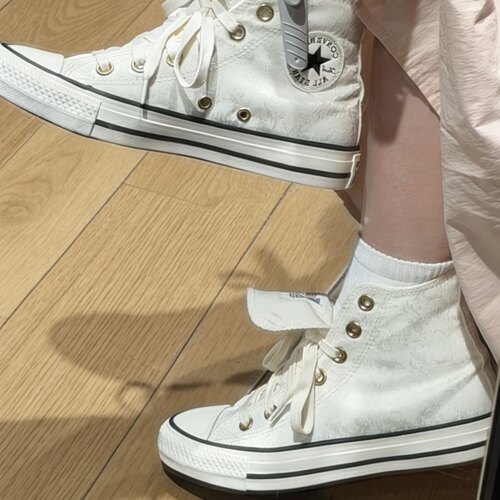 匡威AllStar爱心高帮板鞋