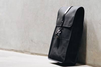 rains防水双肩背包现货