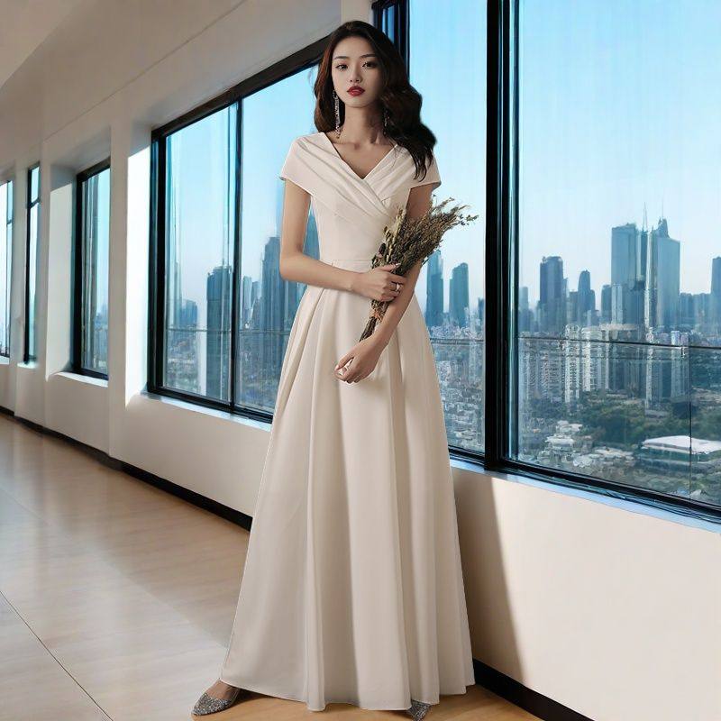 毕业典礼礼服裙2026新款高贵气质白色礼服修身显瘦长款连衣裙年会