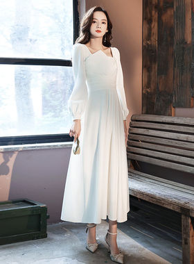 温柔风气质小众设计感长款连衣裙2024新款长袖方领白色礼服裙春季
