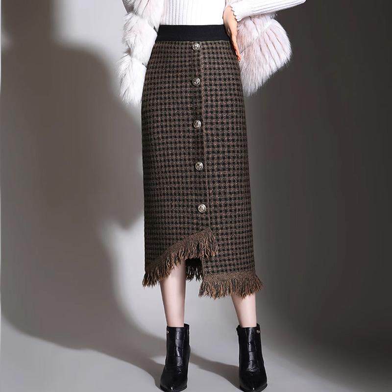 针织半身裙冬天配毛衣冬裙女加厚中长款不规则流苏包臀格子毛线裙