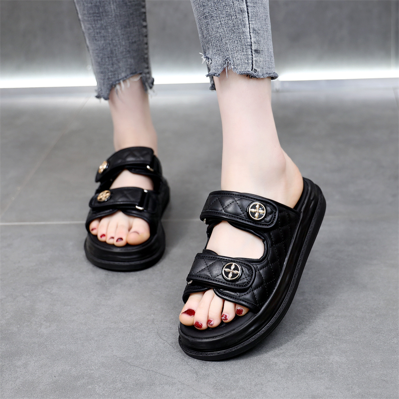 户外沙滩软底夏季凉拖小香风