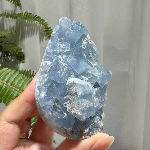 天然天青石爱心龙蛋晶洞晶簇矿标摆件91*61*47mm，重：441g，1号
