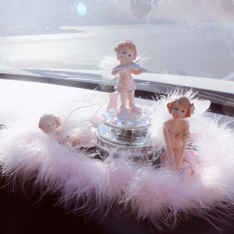 Æû³µ°Ú¼þ³µÄÚ´´ÒâÓðë¿É°®Ììʹ̫ÑôÄÜÐýת»¨ÏÉ×Ó³µÔØÏãË®×°ÊÎÆ·Å®