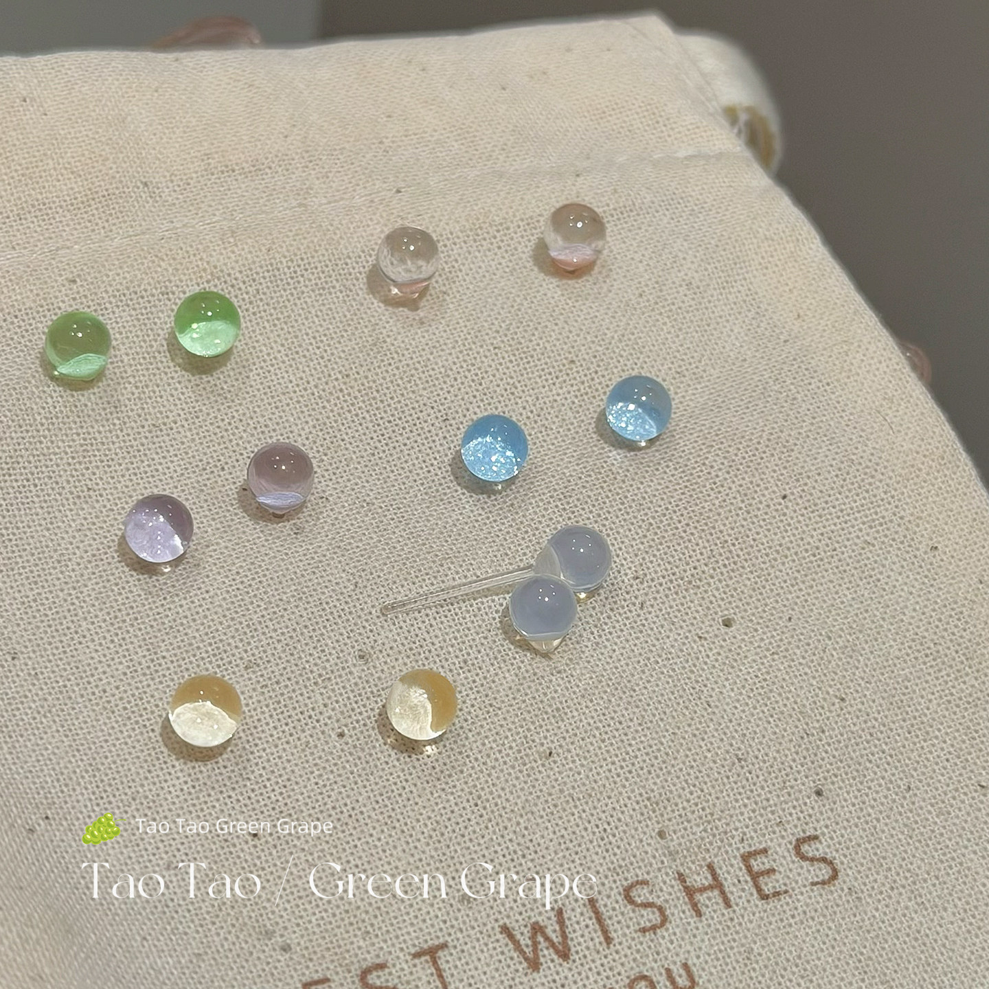 多巴胺彩色圆球小耳钉独特漂亮树脂生物瓷养耳洞睡觉不用摘耳环饰