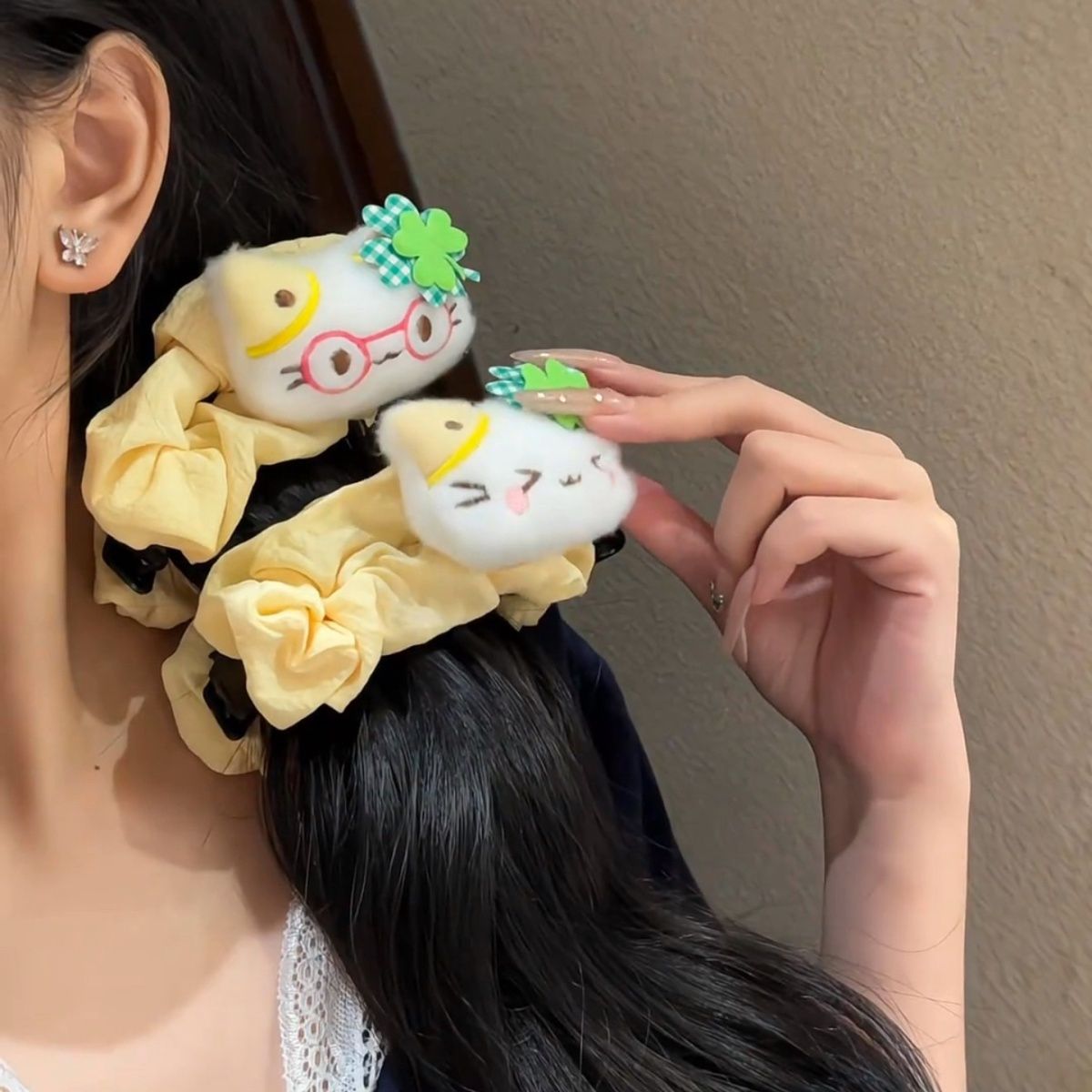 四叶草幸运小猫发圈香蕉夹可爱卡通表情猫咪学生丸子爆款礼物