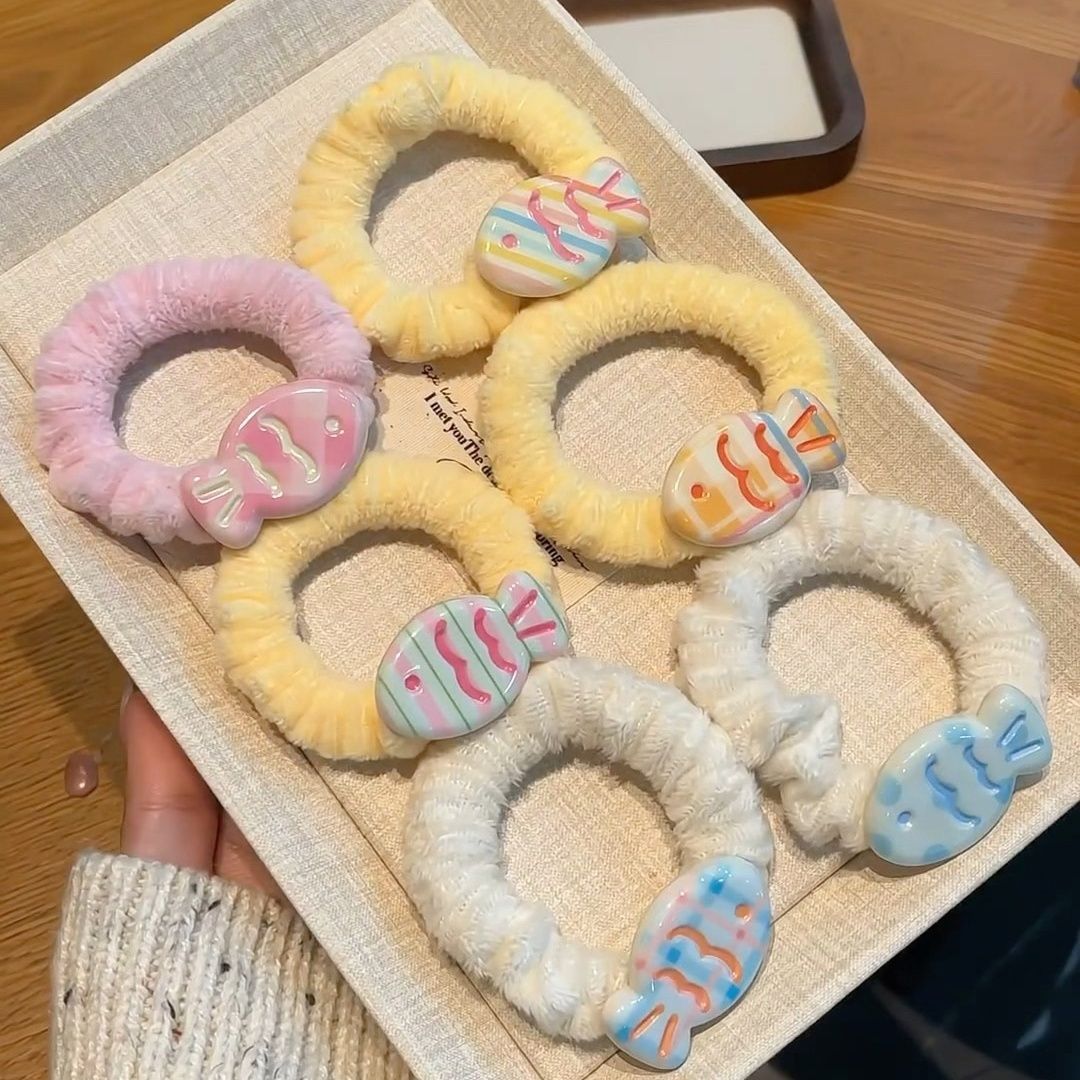 抖音货源可爱奶油小鱼发圈布艺绒布发绳简约扎头发彩色鱼皮筋甜美