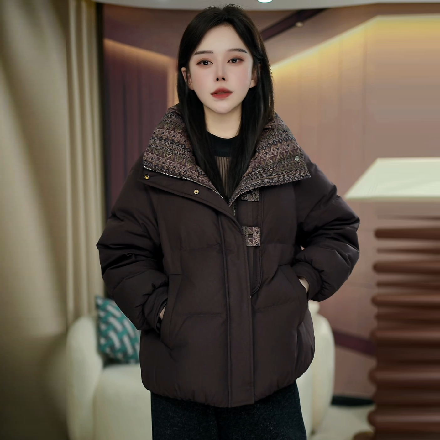 D8153复古风气质羽绒服2025冬季新款洋气时尚羽绒服女