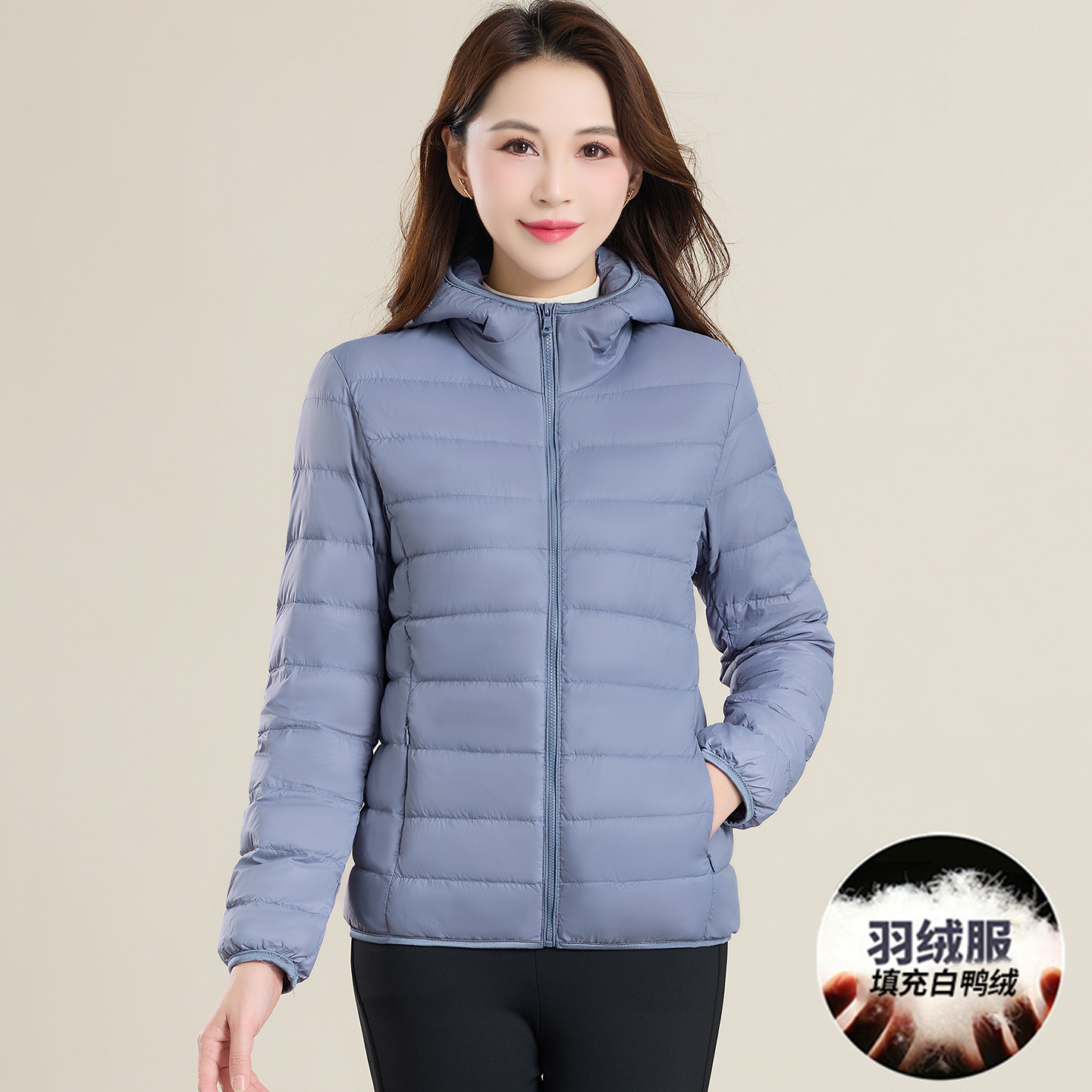 轻薄羽绒服女连帽2025年秋冬新款小个子妈妈白鸭绒保暖防寒外套