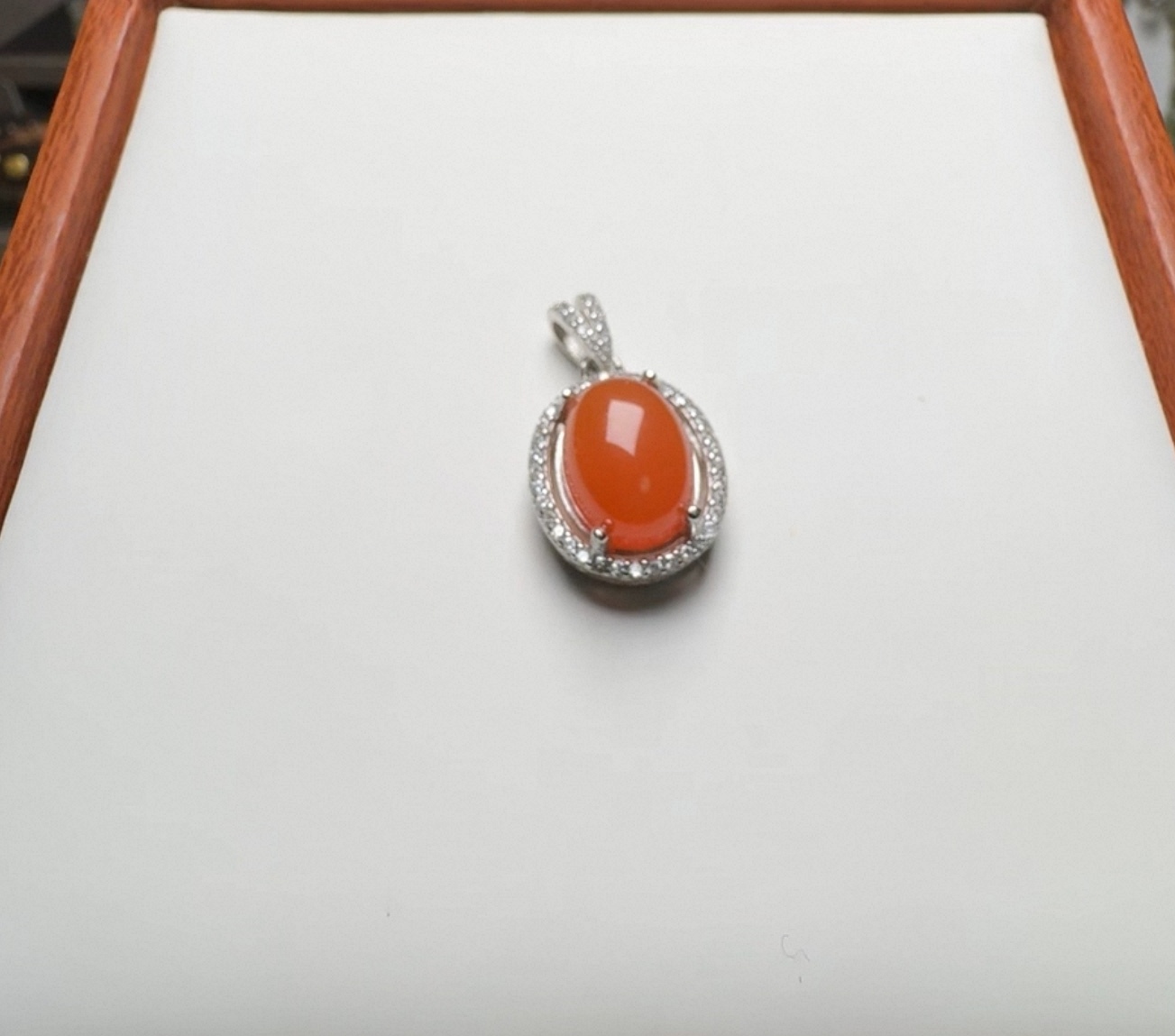 天然南红玛瑙吊坠女款冰红蛋面戒指红润高冰起荧光颜色超美银精镶