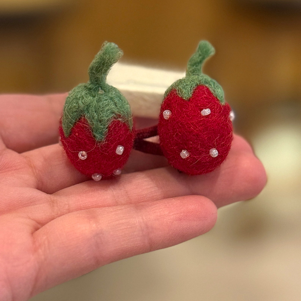 甜美羊毛毡立体红色草莓发圈儿童珍珠头绳婴童全包布夹扎发橡皮筋,童装/婴儿装/亲子装,发饰,淘宝优惠券,粉丝福利购,淘宝优惠卷