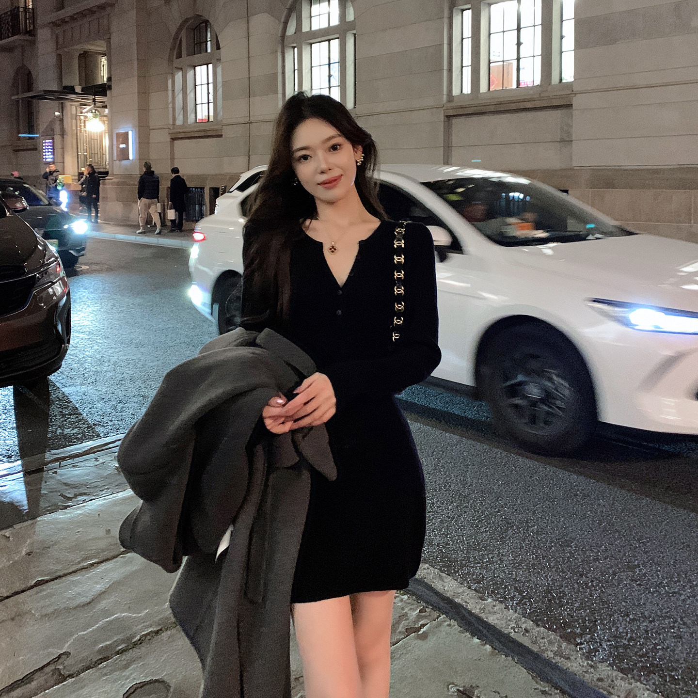 ByYou春季新款V领黑色羊毛针织连衣裙包臀短款收腰内搭打底毛衣裙