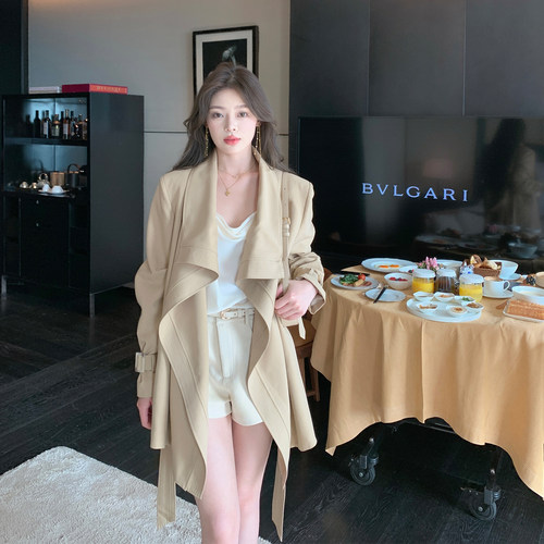 ByYou 春季新款英伦风卡其色短款风衣外套女高级感收腰大衣带垫肩