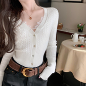 ByYou春季 叠穿麻花毛衣 女内搭打底修身 新款 白色蕾丝V领羊毛针织衫