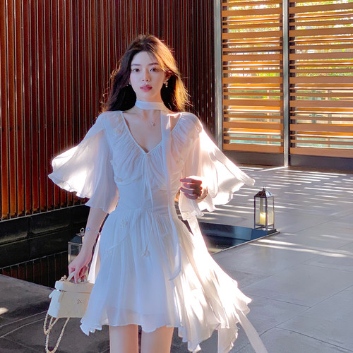 ByYou夏季新款气质薄纱v领喇叭袖白色连衣裙短款收腰荷叶边仙女裙