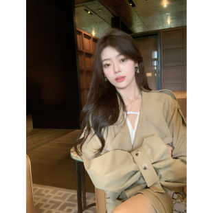 ByYou 秋季时尚短款风衣外套套装女高腰开叉中长款半身裙两件套