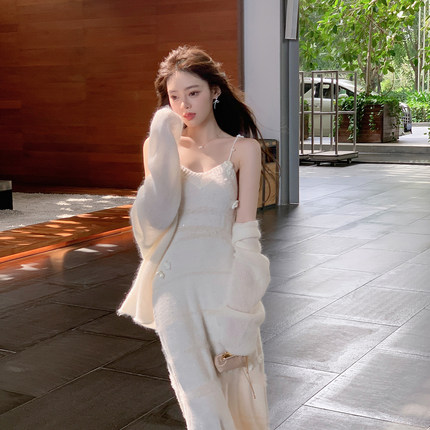 ByYou 2025新款羊毛马海毛白色吊带针织连衣裙长款内搭打底毛衣裙